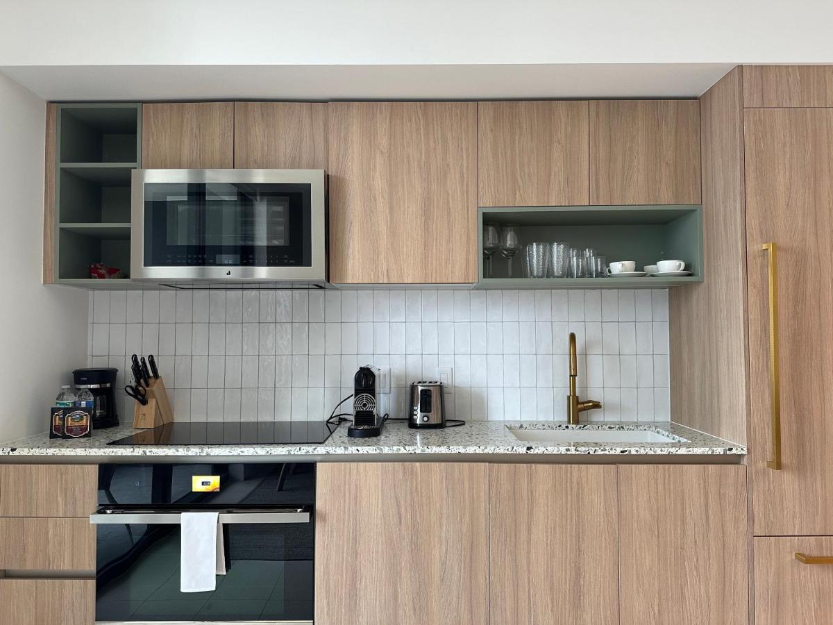 Modern 2BR-2BA in Downtown - 2