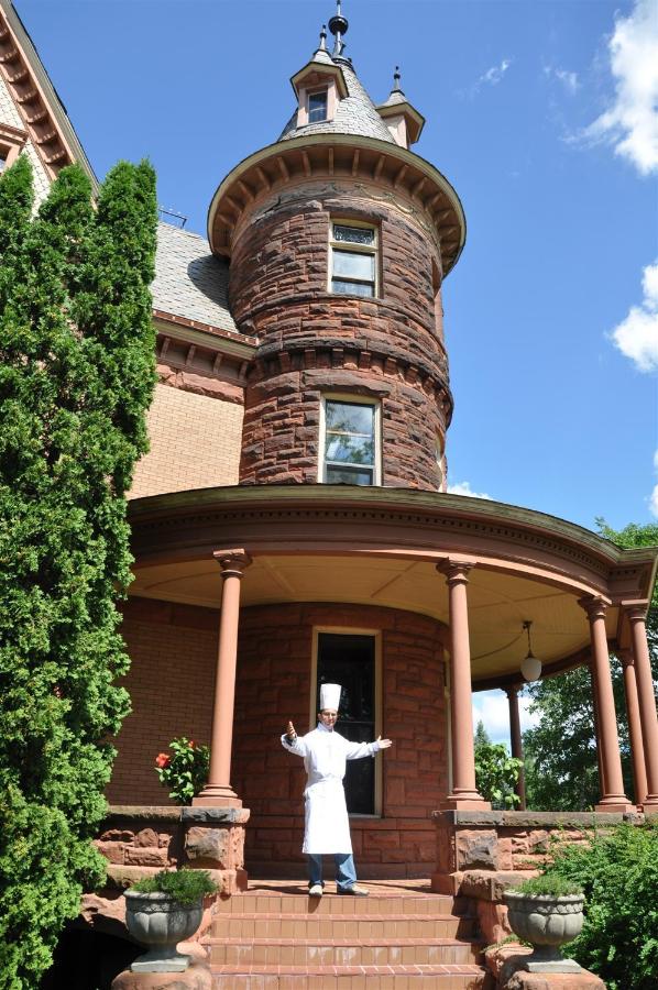 Henderson Castle Inn — photo 23