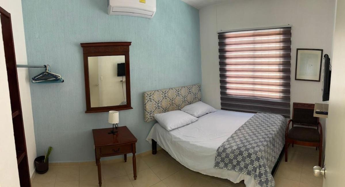 Casa para 7, con clima y con albreca en fraccionamiento privado - 2