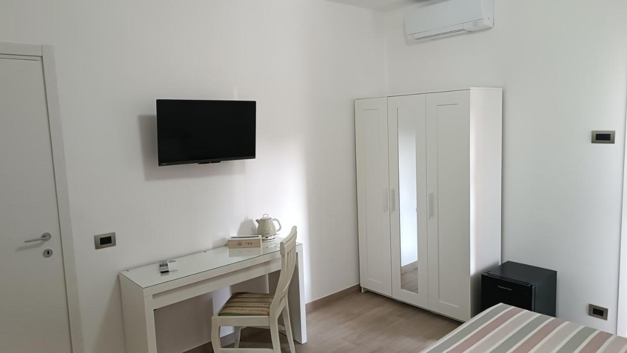 LE GEMME Bed & Breakfast con parcheggio e giardino - 5