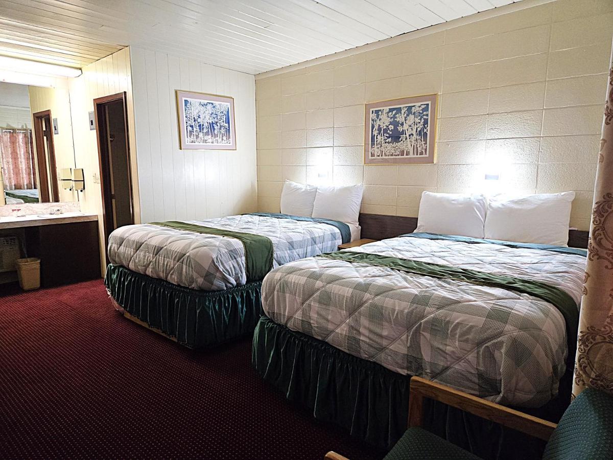 Town House Motor Inn — photo 21