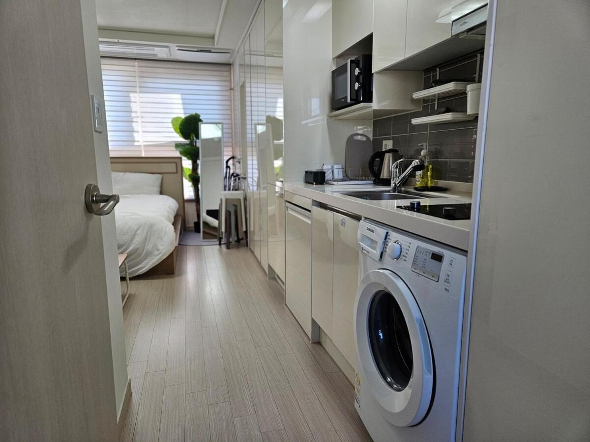 1-3507#Sinnonhyeon High-rise View #Garden View #Gangnam Station Line 2, Sinbundang Line #Sinnonhyeon Station Line 9 #Hotel Bedding #New Building - 2