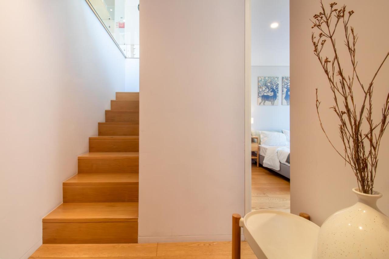 LovelyStay - Primrose 2BR Flat with Free Parking, AC and Balcony - 5