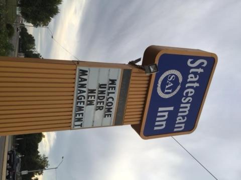 Statesman Inn Motel — photo 22