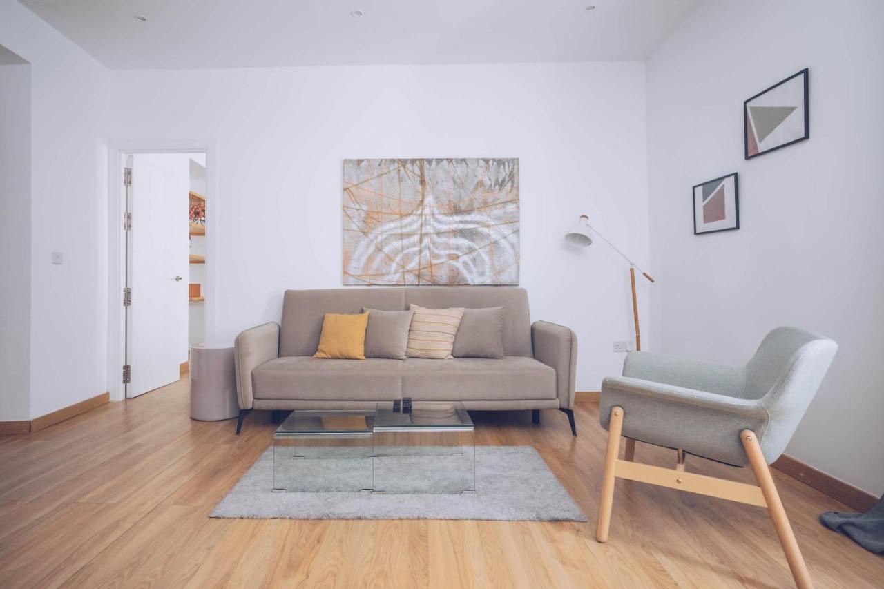 2-BR Gem in Gibraltar's Heart