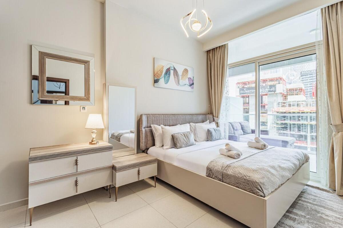 Stylish 2 BR Business Bay - Canal View - Gym and Pool - 2