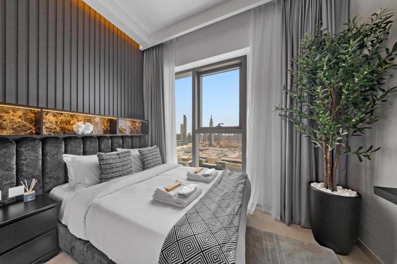 Burj View Chic 2BR Downtown Dubai - 2