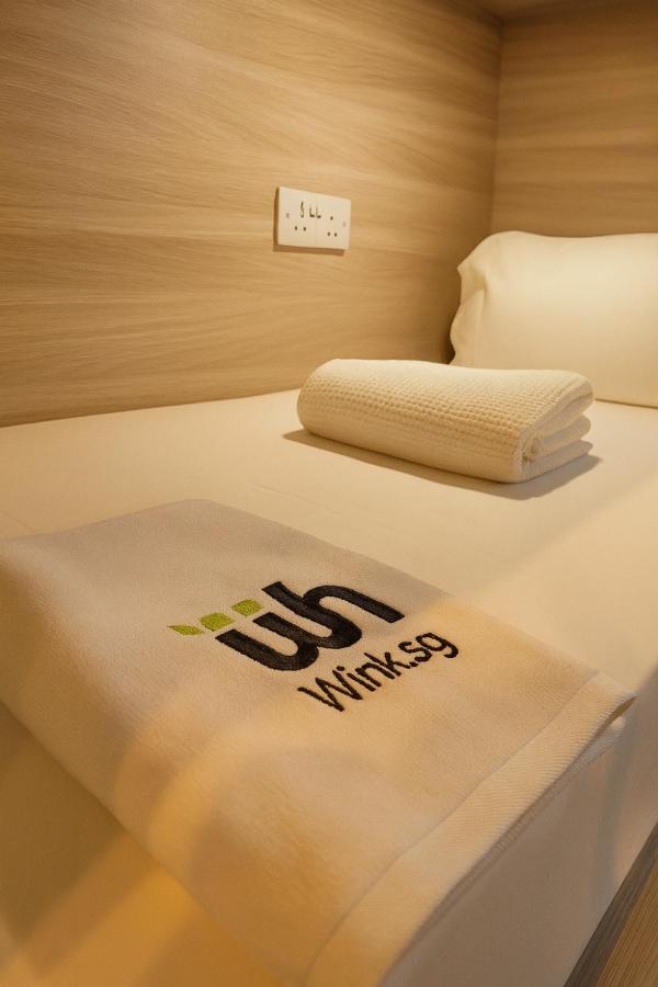 Wink at Upper Cross Street - 2