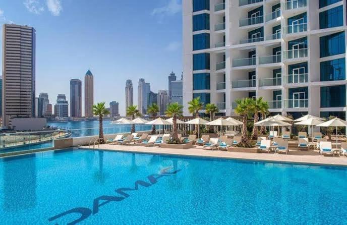 Stylish 1BR with Burj & Canal View - 4