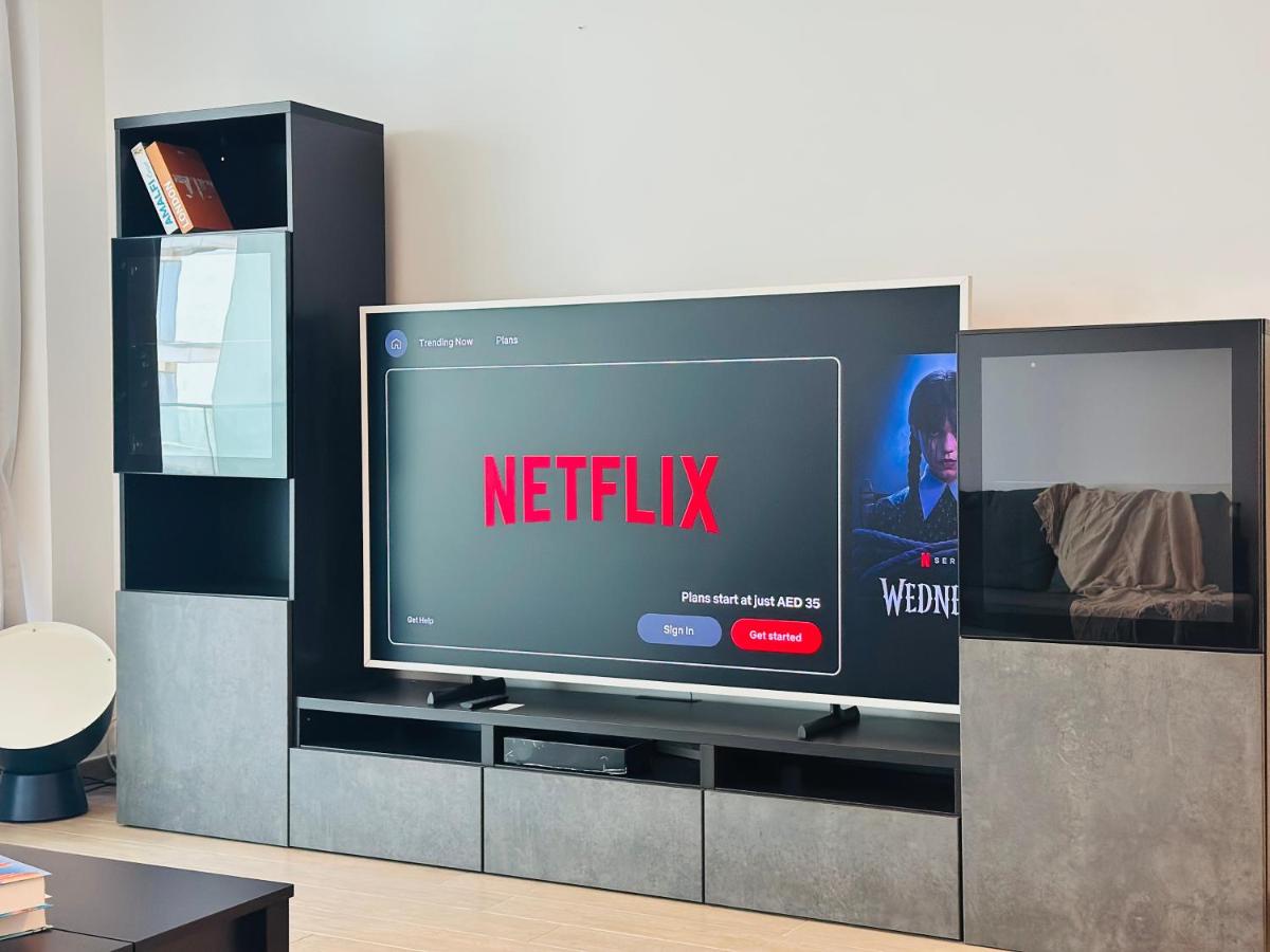 Bright 2BR Pool, Yas View & Direct Beach Access - 2