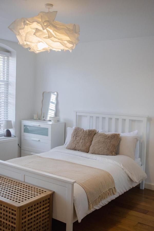 Perfect for 4 - 2 Bedroom 2 Bathroom Apartment Bermondsey, Tower Bridge, London Eye - 3