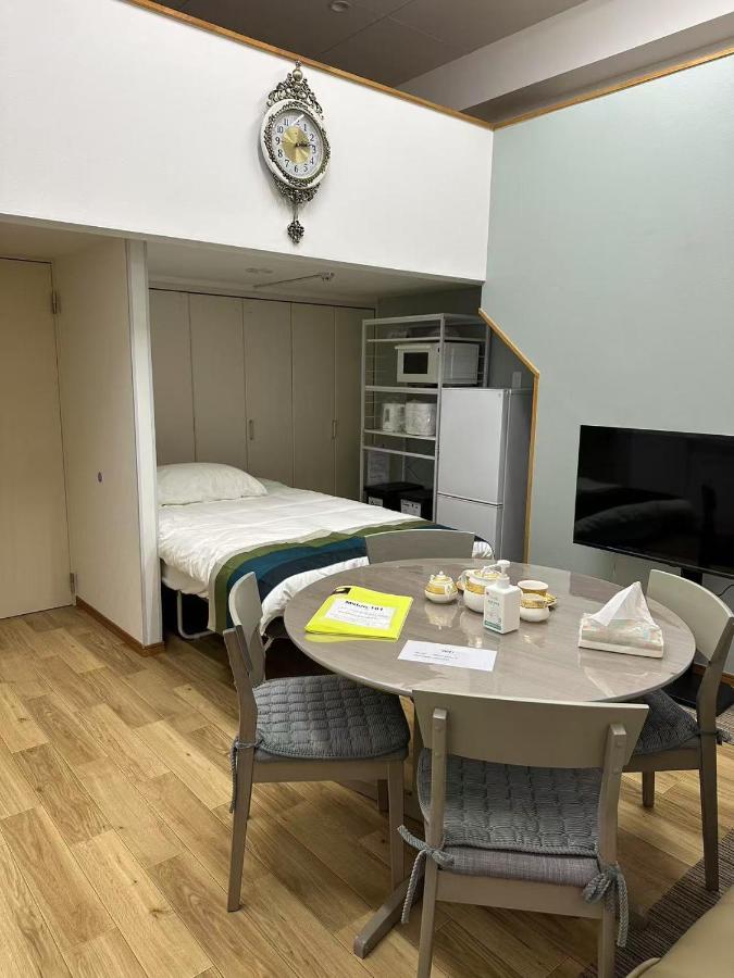 101 Melon Home 難波日本橋 徒歩10分 黒門市場 徒歩5分 心斎橋 1駅 広いお部屋