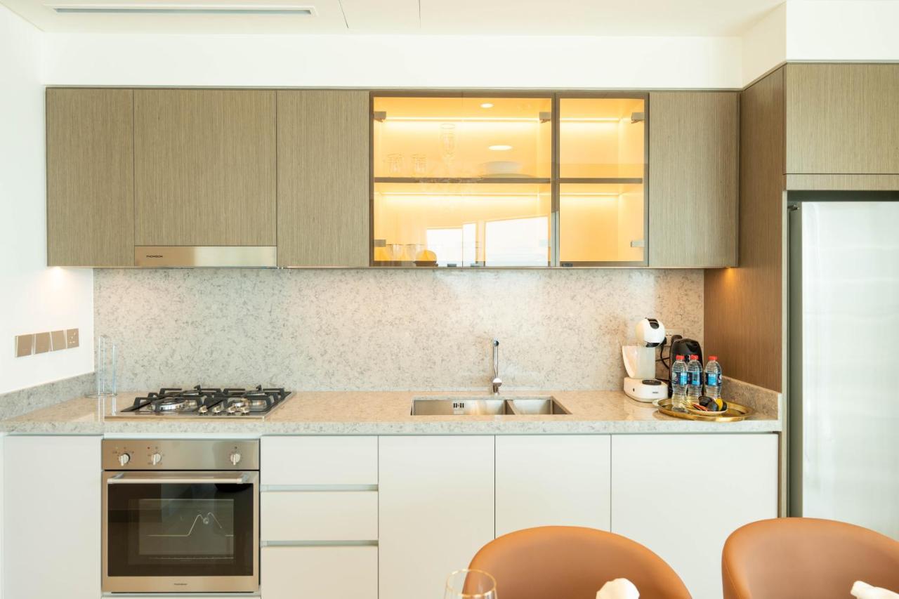 KeyRock - Palm & Sea View Retreat with Pool Access - 3