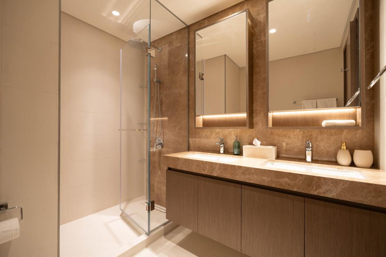 KeyRock - Palm & Sea View Retreat with Pool Access - 5