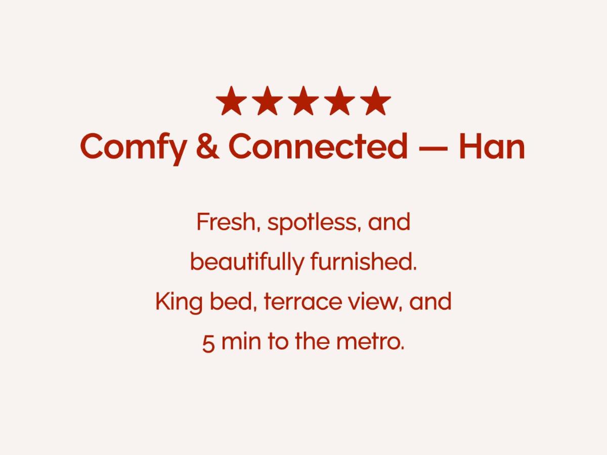 Stylish Lakefront Studio with King Bed and Balcony - 5