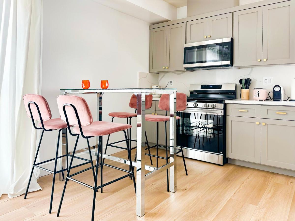 Unique 4-bedroom House 3-levels - 5