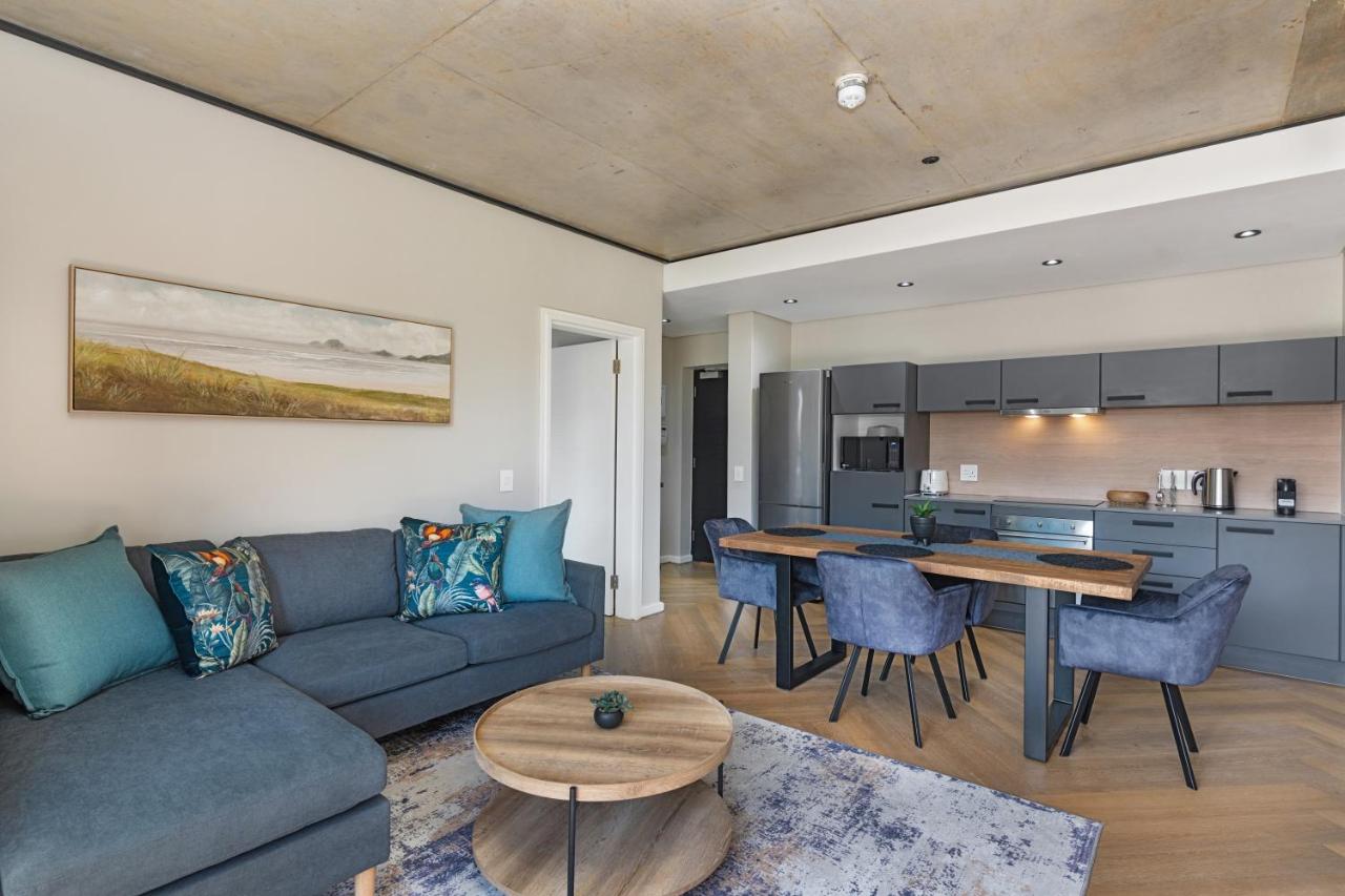 Bridgewater One 309 - 5