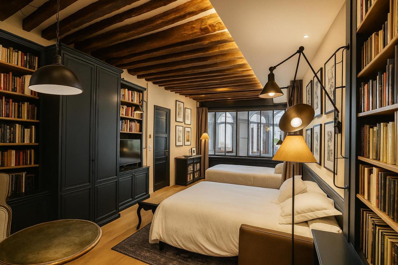 CIA Marais - Old Bookshop Style - 2