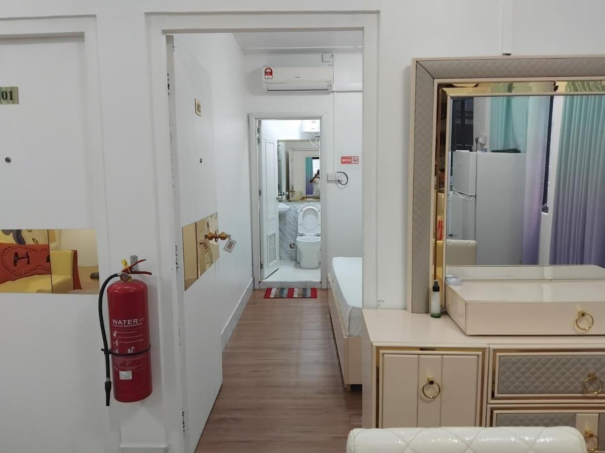 Ontrack Travel - room - 3