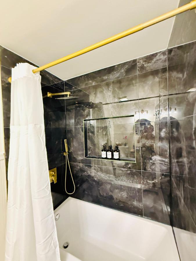 Stylish 2 BD Apt-18 mins from NYC-Steps away Bus stop, Restaurants, Groceries - 3