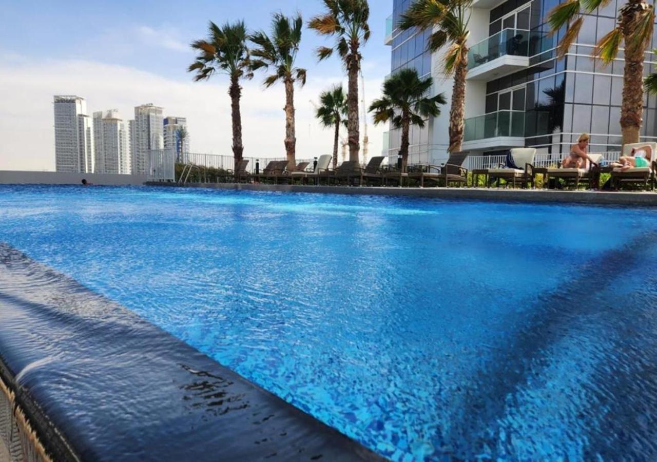 HAVN - 1 Bed in Damac Hills 1, Golf Course View - 4