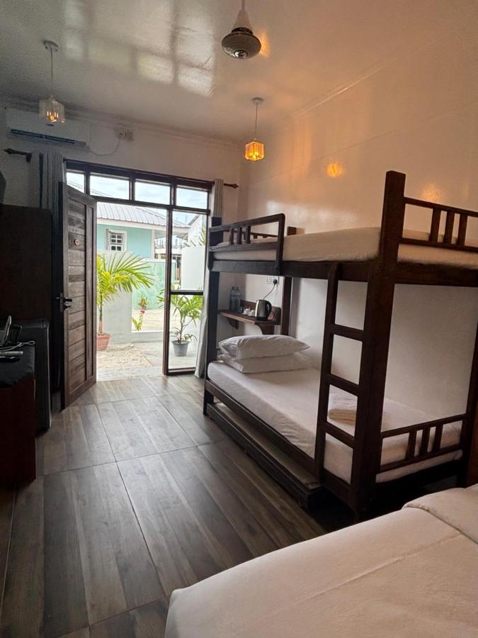 Luk inn at huraa - 2