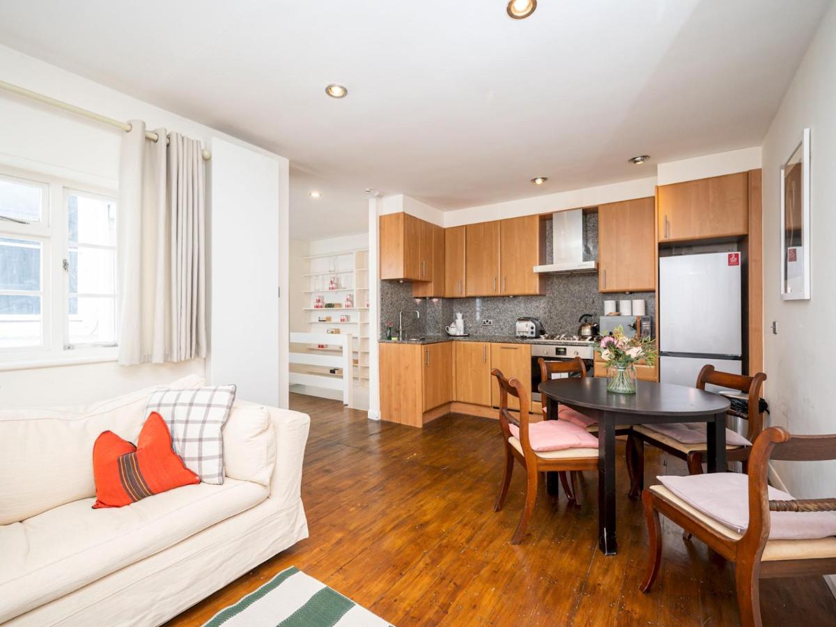 Fitzrovia Duplex Patio Park Tube Stations Nearby Pass the Keys - 4