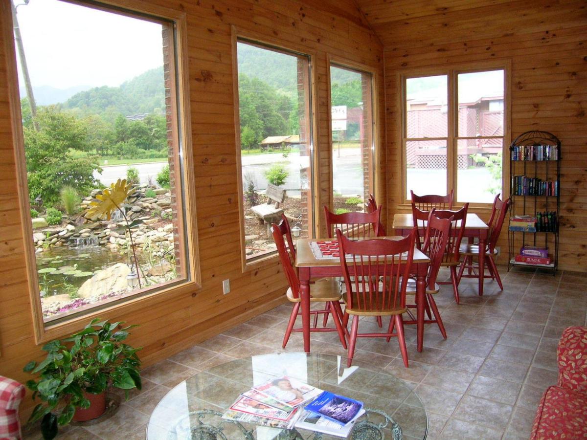 Jonathan Creek Inn — photo 15