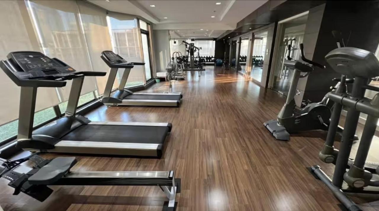 Great Balcony with 2 Beds Executive Unit - 3