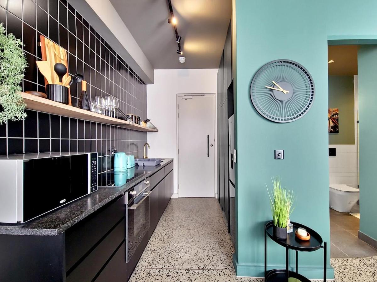 Trendy, secure, private balcony, Wifi & Smart TV - 4