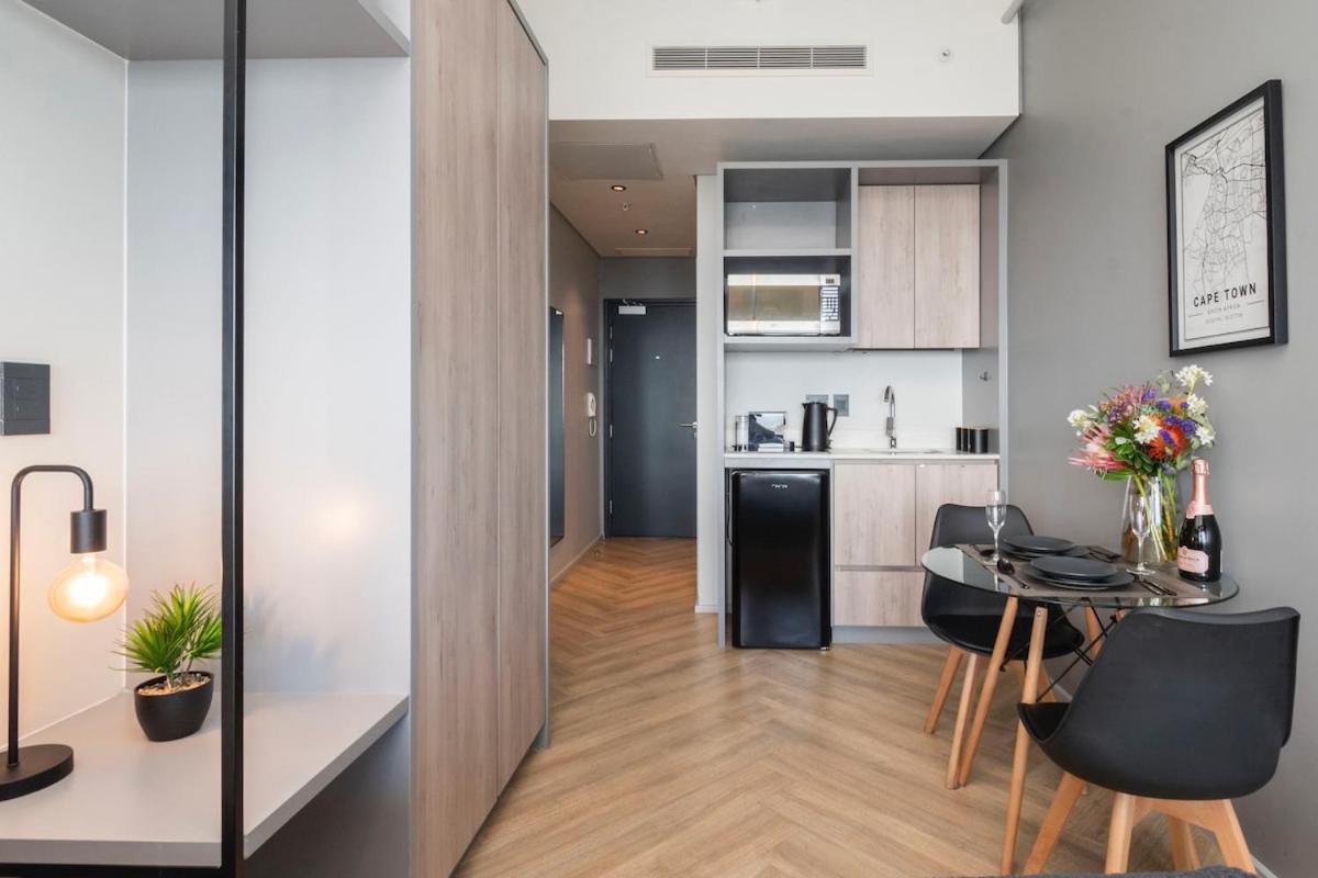 Classy Apartment Boasting Breathtaking Views - 5