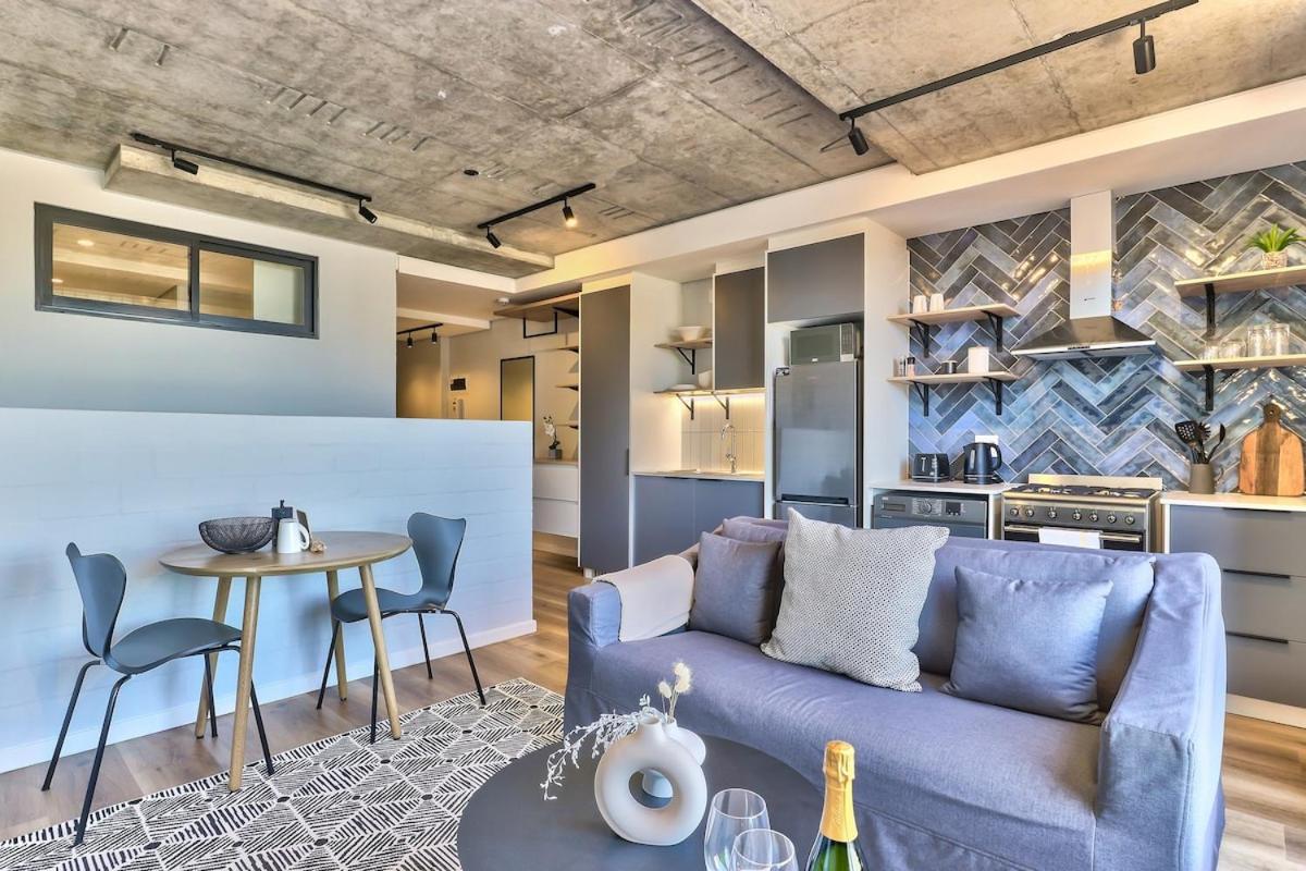 Secure fast wifi communal pool- lone ranger lux - 5