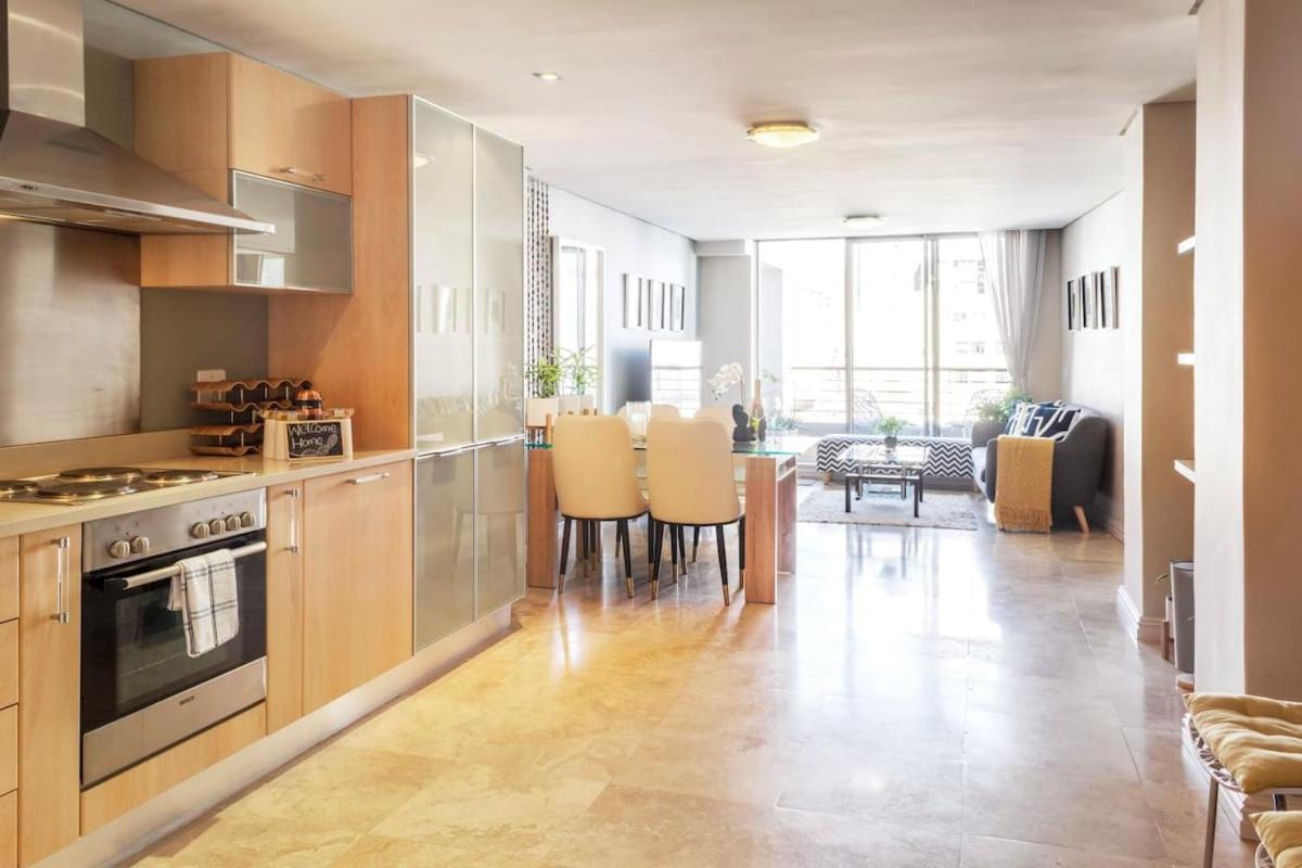 Abundance Views Green Market SquarePoolGym - 5