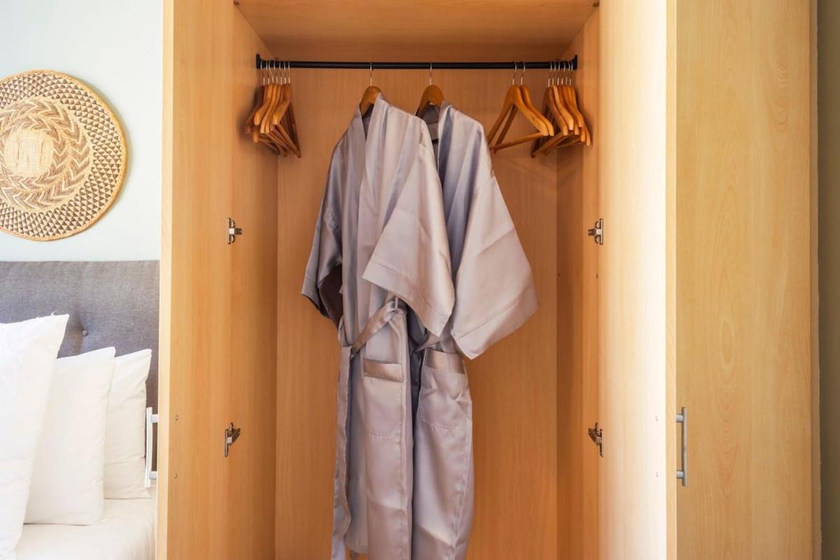 Abundance Views Green Market SquarePoolGym - 3