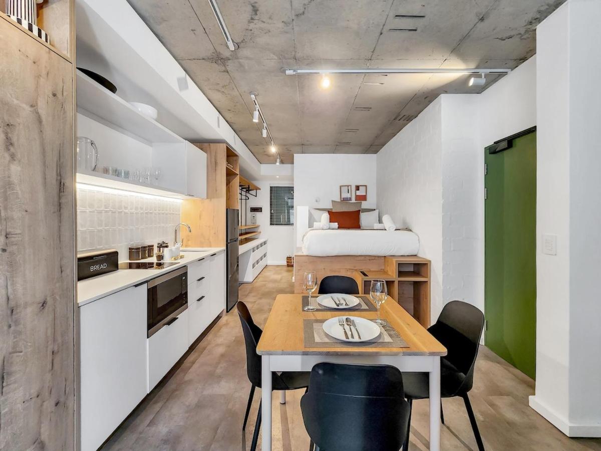 Seaside, Modern Luxury Apartment