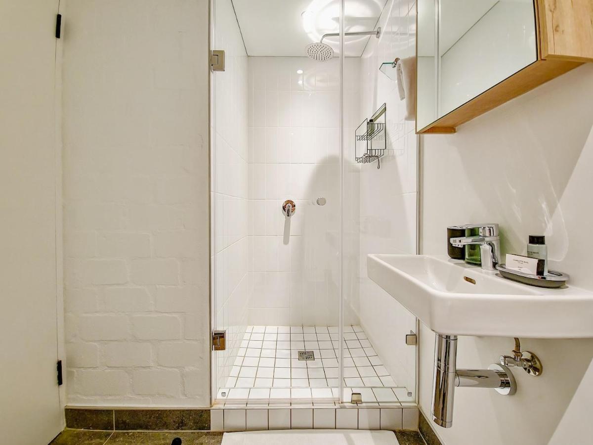 Oceanside, Modern Gem in Seapoint - 3