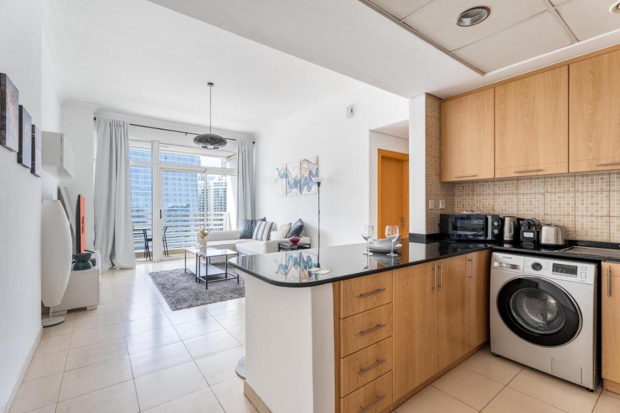 GuestReady - Canal View Stay in Business Bay - 5