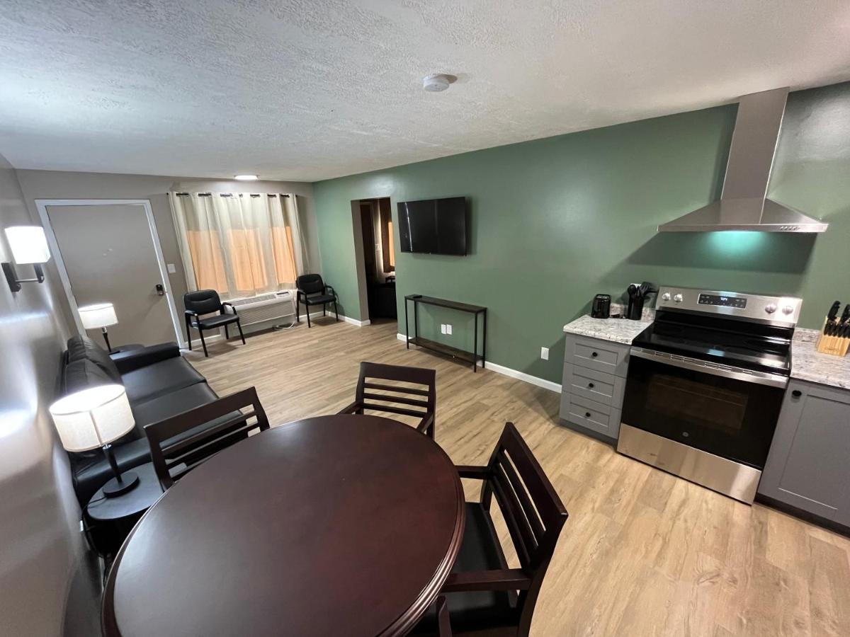 Valley Inn and Suites — photo 6