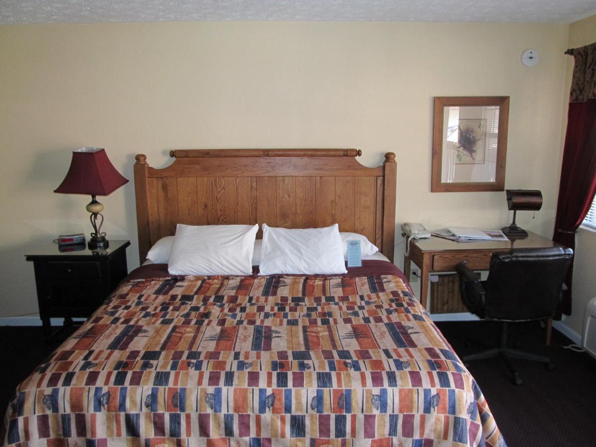 Jonathan Creek Inn — photo 10