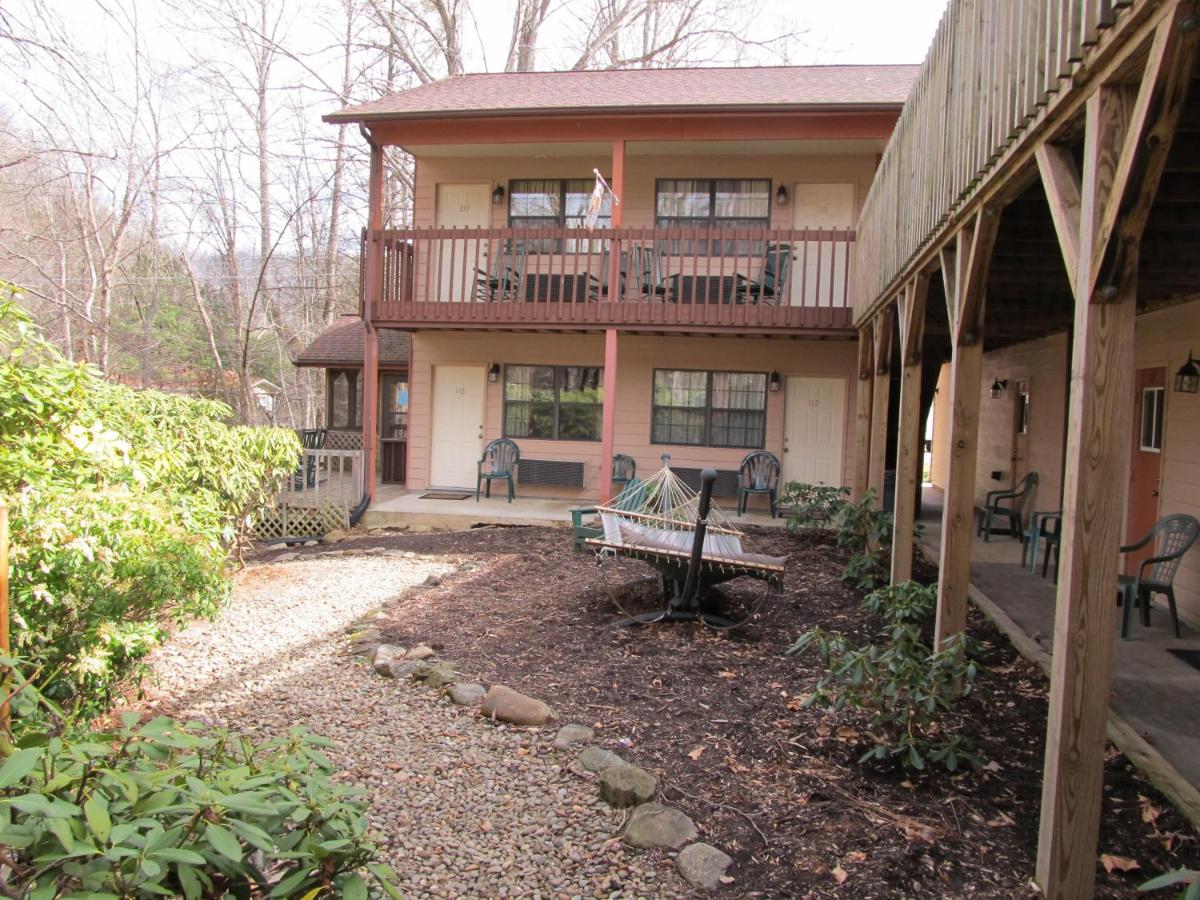 Jonathan Creek Inn — photo 12