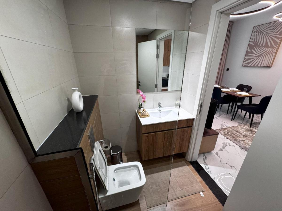 Stylish 1BR on Al Maryah Walk to Galleria Mall & Cleveland - 3