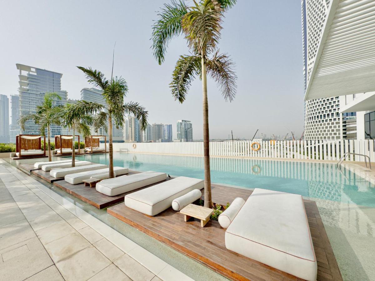 Business-Ready Executive Studio with Burj View - 4