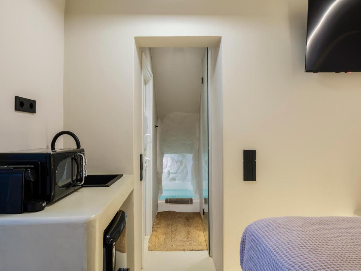 Jacuzzi Suite by Divalproperties-Mykonos - 4