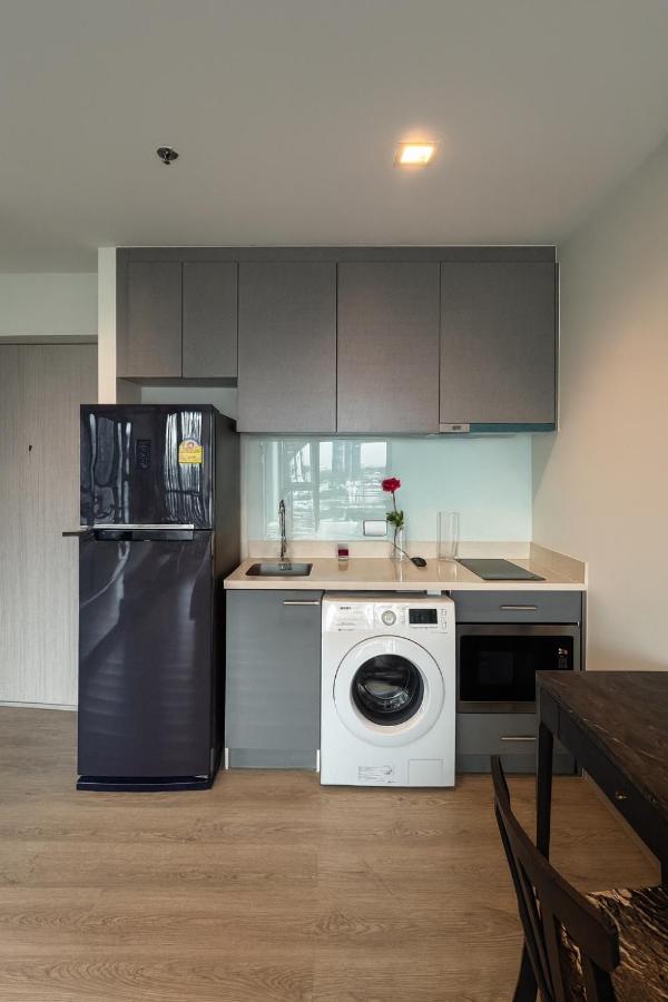 BTS Thong Lor Top Floor City View - 2