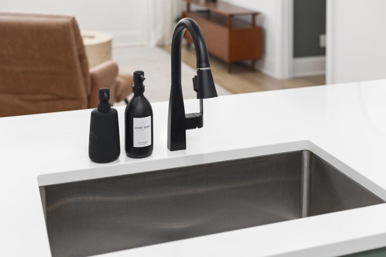 Condo with Free Parking, 3 miles Downtown, near Restaurants - 3