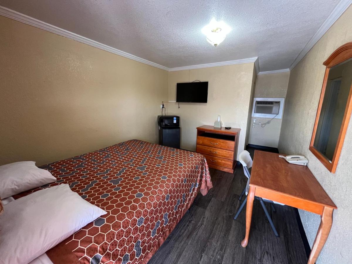 Economy Inn Express — photo 13