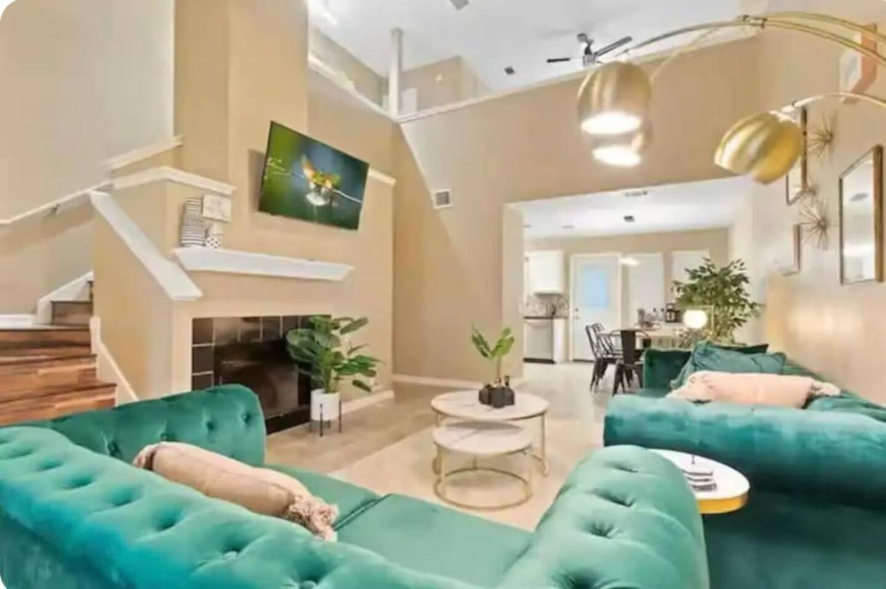 4BR EscapeGames Near Tesla, F1,Trails & Top Eats - 4