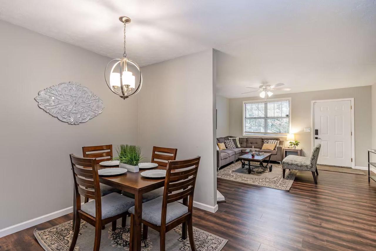 2 Units, Sleeps 16, Mins to Downtown - Airport - 5