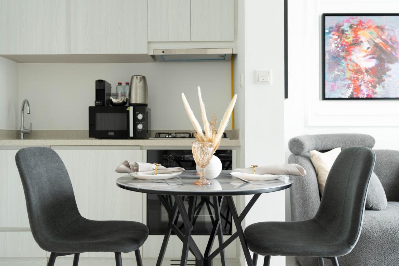 KeyRock - Modern 1BR in Zada with Pool & View - 3