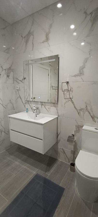 Skynest 61 Faro Airport Guest House - 3